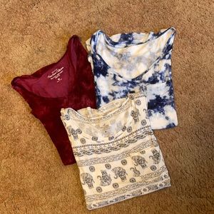 3 Medium Hollister T-Shirts from the Must Have Collection